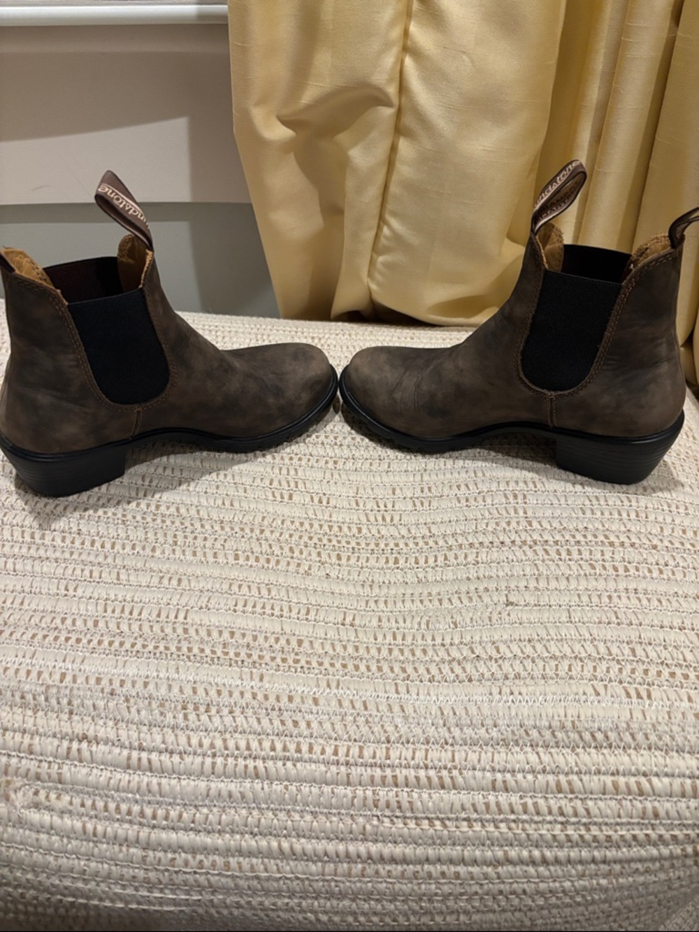 Blundstone women’s Dark Brown Chukka Boots - Picture 3 of 5